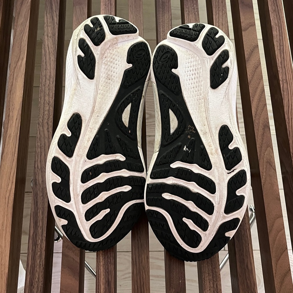ASICS Gel Black and White Athletic trainers - Picture 5 of 12